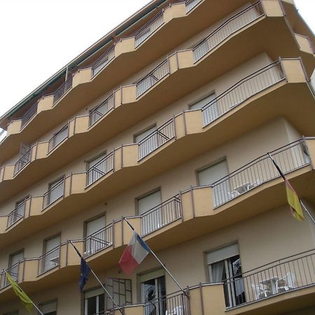 Hotel Solidago Arma di Taggia Exterior foto